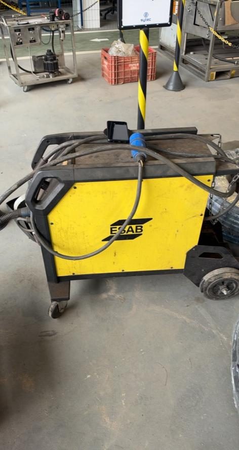 Máquina de solda ESAB